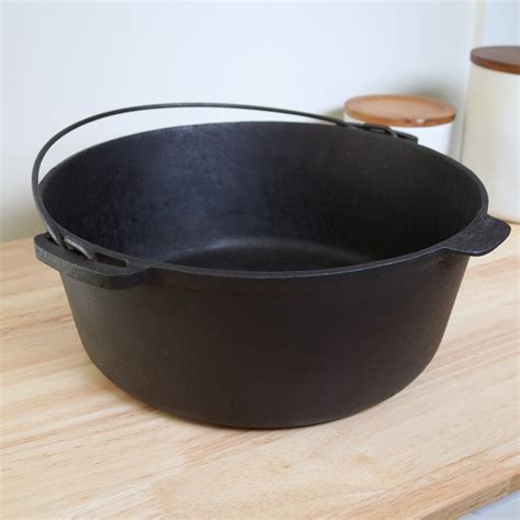 Lodge Cast Iron Dutch Oven for sale | Only 3 left at -75%