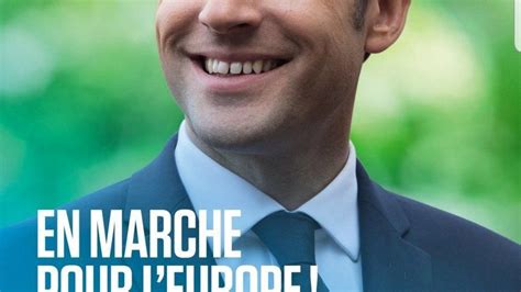 Emmanuel Macron Présent Sur Une Affiche De Campagne De Lrem