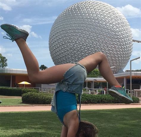 Pin By Emma Pope On Acroanna The Coral Girls Coral Girls Handstand