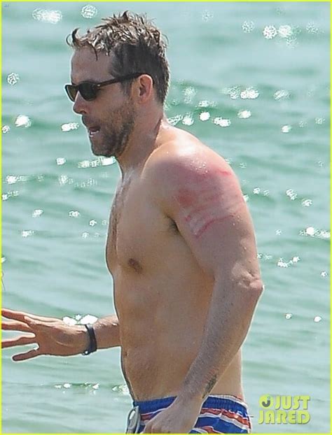 Ryan Reynolds Shows Off Leg Tattoos While Shirtless Photos Photo 3698920 Bikini Blake