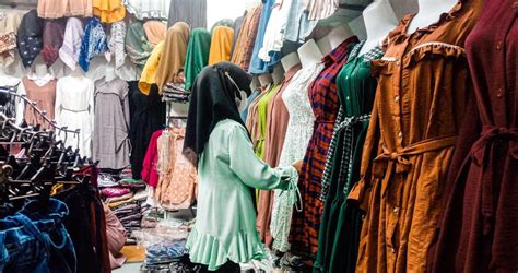 Wajib Anda Tahu Trik Lebih Hemat Belanja Baju Lebaran Sebelum Terlambat