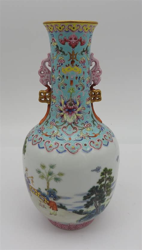 A CHINESE FAMILLE ROSE BOTTLE VASE Republic Period 1912 1949 The