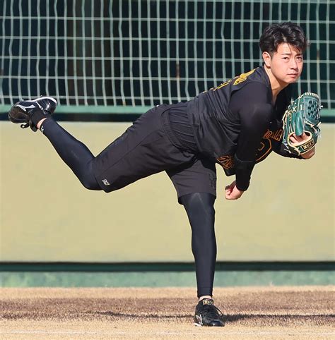 【阪神】ドラ1下村海翔、首脳陣ら集結にも焦らず調整「今やるべきところを見てもらえたら」 プロ野球写真ニュース 日刊スポーツ