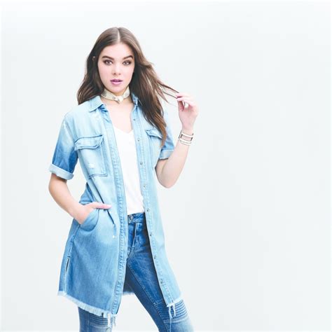 Hailee Steinfeld Hot Latest Hd Photos Pics In Short Cloths Artofit