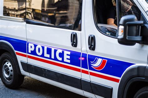 Grenoble quatre arrestations après une série de guets apens