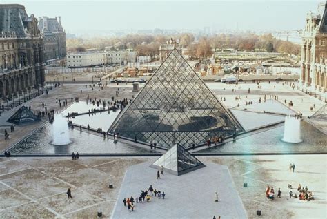 Pyramide du Louvre Photothèque de Planète TP Explore france Louvre