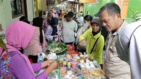 Berburu Kue Kicak Kuliner Khas Ramadhan Di Kampung Kauman Yogyakarta