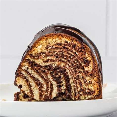 Zebra Cake | RecipeLion.com