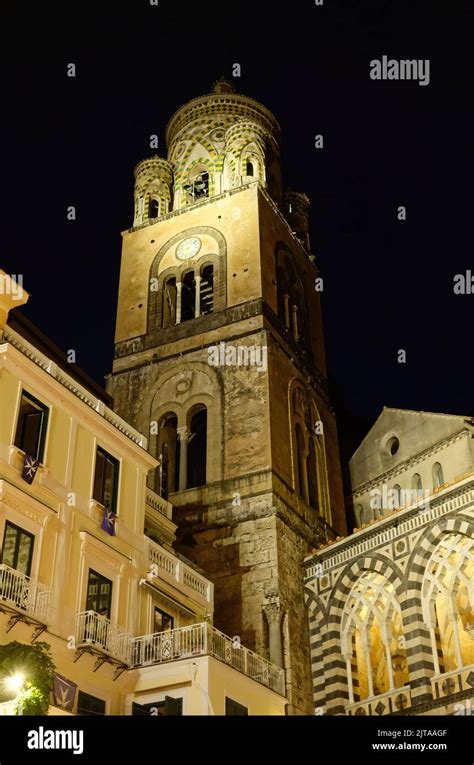 La Bellissima Ed Iconica Cattedrale Di Sant Andrea Duomo Di Amalfi Ad