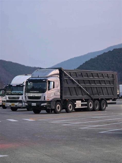 Хово өөрөө буулгагч тээврийн ажлын зар | Howo ajiliin zar | Facebook