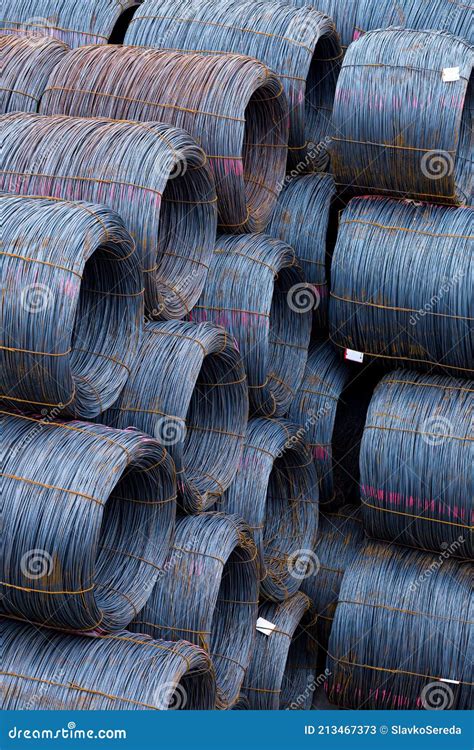 Steel Low Carbon Wire Rod Hot Rolled Steel Drawing Wire Twelve Millimeters Or Half An Inch In