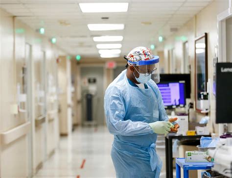 COVID infections leave Houston hospitals short of staff again