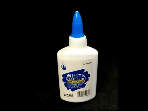 PVA Glue Vs. White Glue: What You Need to Know - Bond & Hold