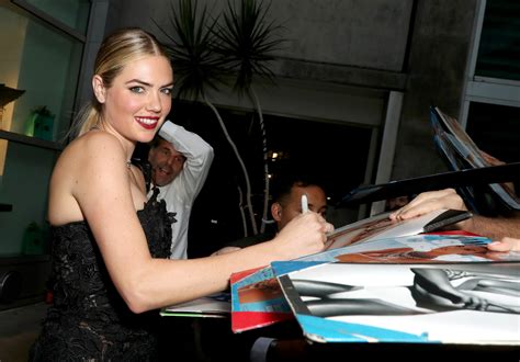 Kate Upton The Layover Premiere In Los Angeles Hot Celebs Home