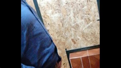 Verga de señor herero orinando XVIDEOS