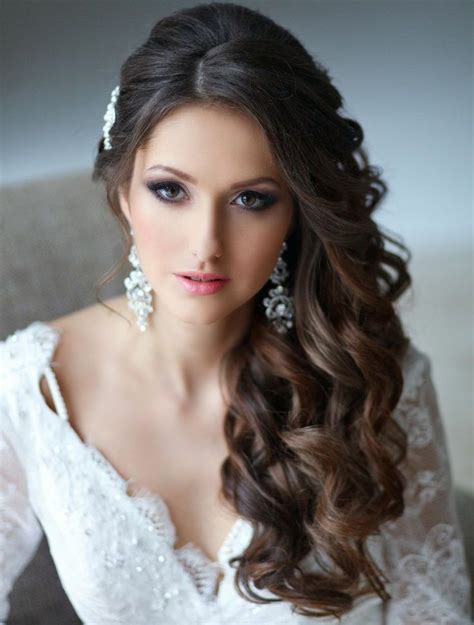 Wedding Curly Hairstyles 20 Best Ideas For Stylish Brides The Xerxes