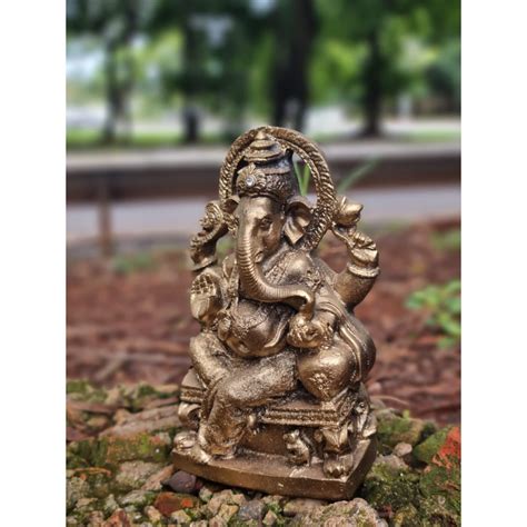 Lord Ganesha No Trono Em Resina 15 Cm Shopee Brasil