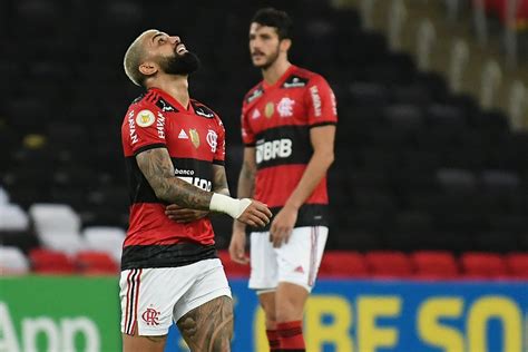 Atuações do Flamengo time vai muito mal contra o Inter e expulso