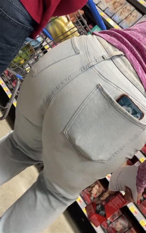 Super Thick Latina Milf Looking So Good In Her Jeans Video Tight Jeans Forum