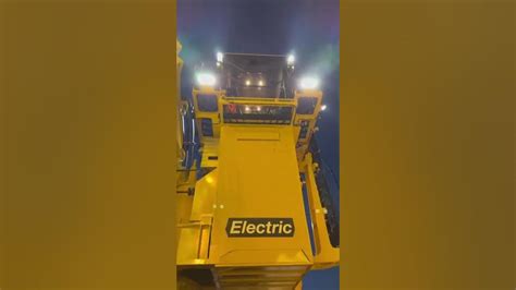 Giant Electric Komatsu Pc4000 Youtube