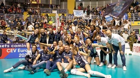 Challenge Cup La Reale Mutua Fenera Chieri Batte Ancora Il Suhl E Vola