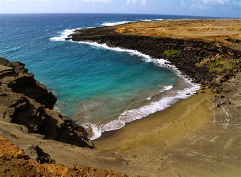 Papakolea Beach in Hawaii | Job opportunities in the Middle East