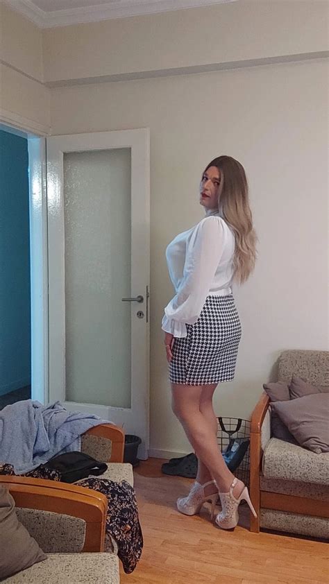 Femboy Bestie Or Sexy Housewife 140 Nude Pics XHamster