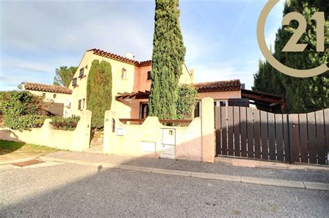 Vente Vente Roquebrune Sur Argens Villa Pieces Avec Piscine Et Cave