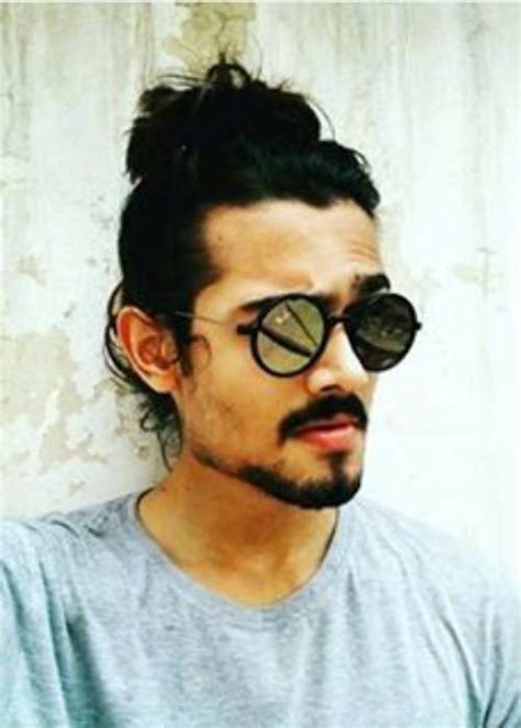 Bhuvan Bam Height, Weight, Age, Girlfriend, Family, Facts, Biography