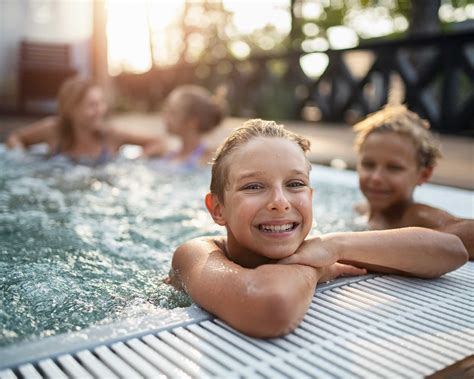 How Long Can You Stay In A Hot Tub Tips To Stay Safe Gardeningetc