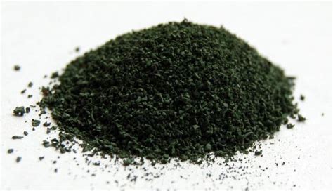 Chromium polynicotinate