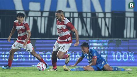 Madura United Akui Kekalahan Dari Persib Penguasaan Bola Bukan Jaminan