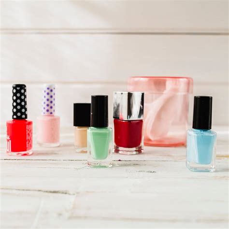 Best Quick Dry Nail Polish | Our Top 3 Picks