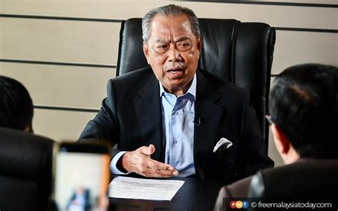 Muhyiddin Suing Anwar Over Felda Debt Claim FMT