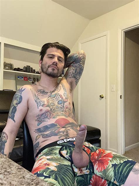 Hard And Sweaty After The Gym Nudes MaleArmpits NUDE PICS ORG