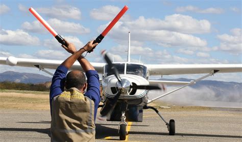 Governo Assina Ordem De Serviço Para Obras Em Aeródromos De Oito