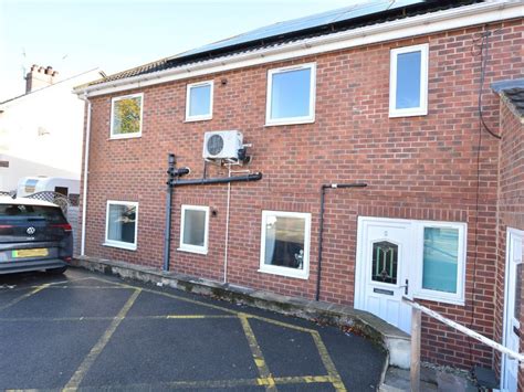 3 Bed Flat For Sale In Flat 5 Station Road Horsforth Leeds West