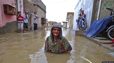 Amid Floods Pakistans Khan Vows To End Karachi Neglect