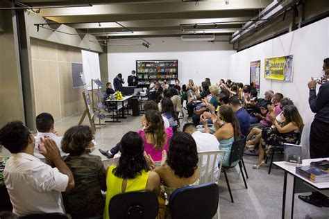 Lan Amento Do Livro Di Rio De Caio Henrique Biblioteca Estadual Dr