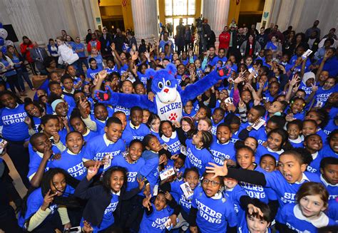 The 76ers’ new mascot is a blue dog named Franklin | For The Win