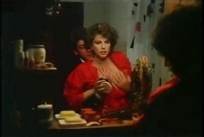 IL MOMENTO MAGICO NUDE SCENES AZNude