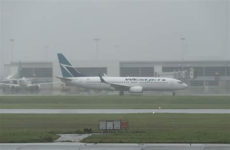 C Fkrf Westjet Boeing Ct Wl Flickr