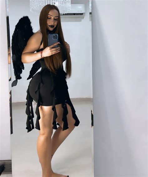 𝓥𝓪𝓷𝓮𝓼𝓼𝓪’𝓞𝓬𝓱𝓸𝓪 👑 | 🧡💛🩵 | Instagram