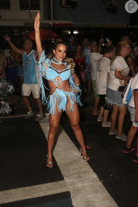 Carnaval Do Rio Gabi Martins Exibe Corpo Sarado Em Look Cheio De