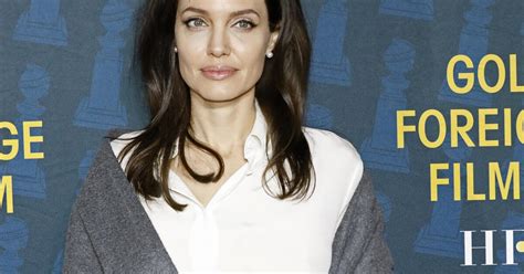 Angelina Jolie Main Dans La Main Avec Sa Fille Zahara Ans Un Duo