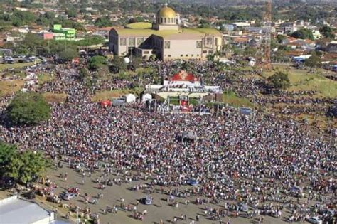 Romaria Do Divino Pai Eterno Atrai Milh Es De Fi Is Para Trindade A