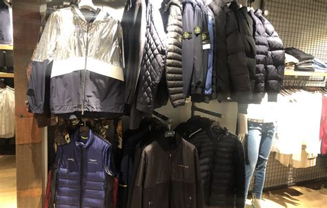 Un Nouveau Magasin De Destockage De V Tements De Marque Au Centre Ville