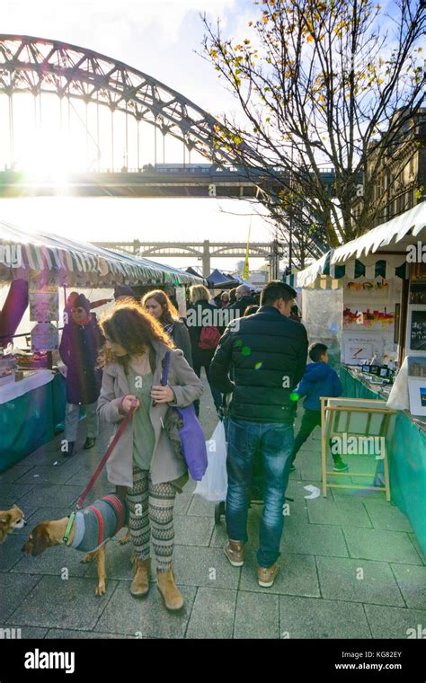 Newcastle Quayside market Stock Photo - Alamy