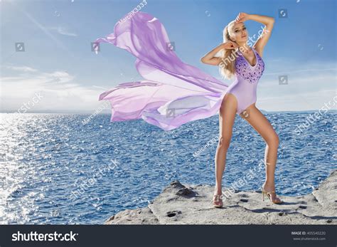 Sexy Model Elegant Bikini On Suntanned 스톡 사진 405540220 Shutterstock