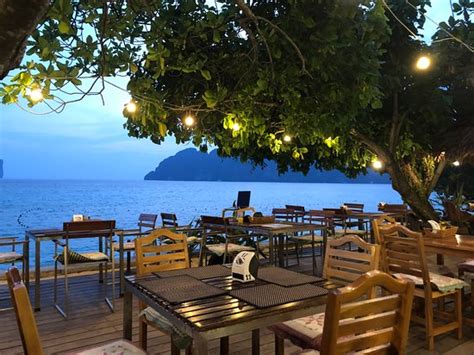 Restaurant At Paradise Resort Phi Phi Ko Phi Phi Don Restaurant Reviews Photos And Phone